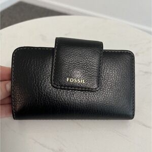 Fossil Womens Madison Multifunction Black Leather Bifold Wallet Outer Zip
